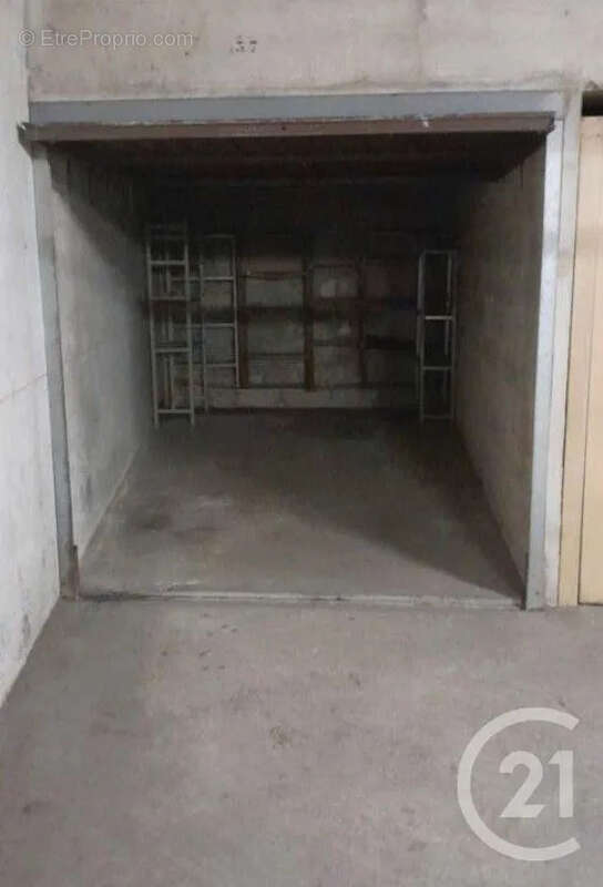 Parking à LE CANNET