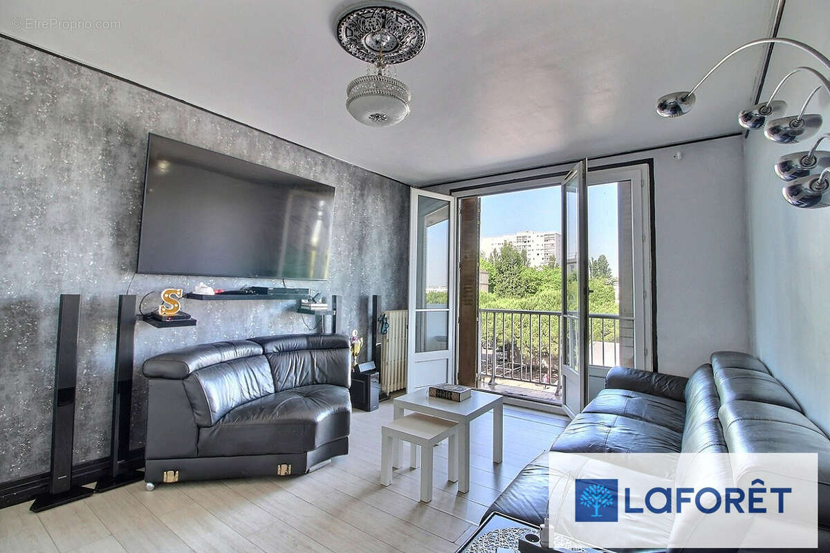 Appartement à RIS-ORANGIS