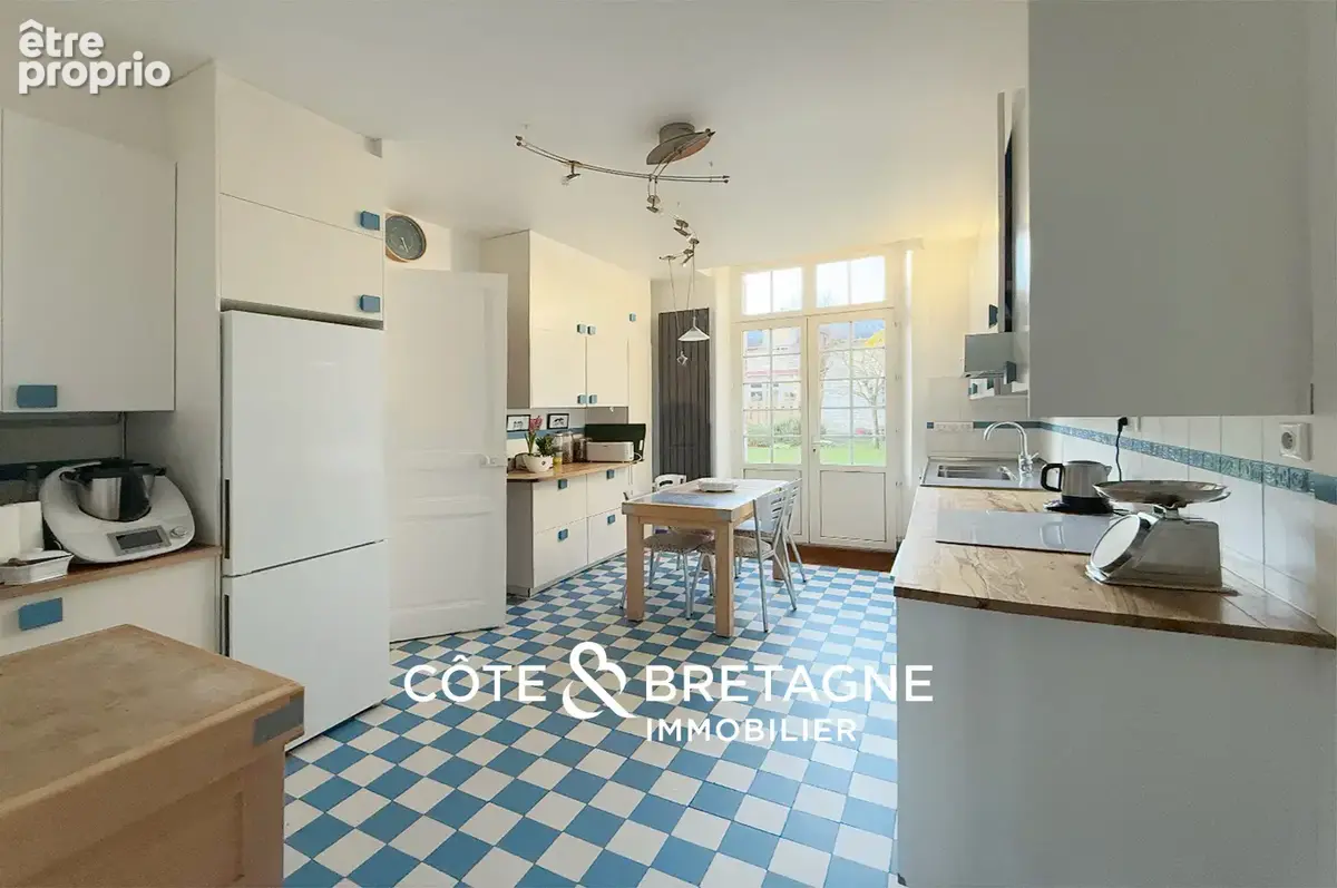 Maison de caractère à Dinan   Demeure bourgeoise avec gîte  Réf : 2025136 - photo 7