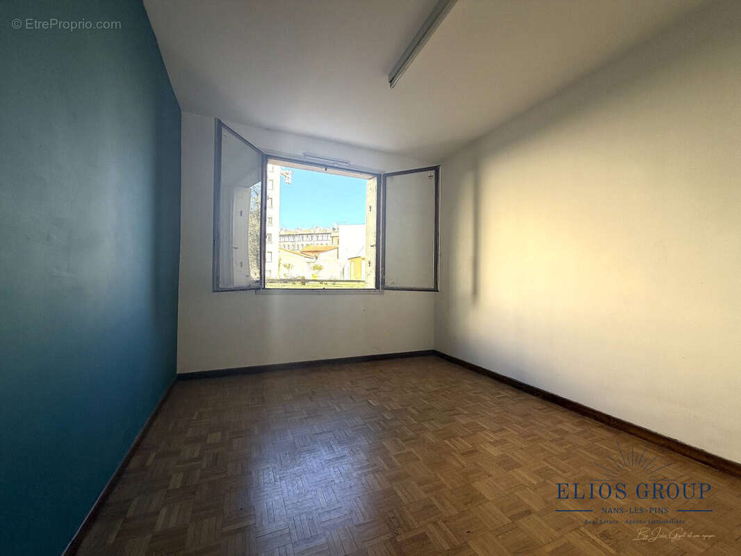 Appartement 63 m² à Marseille-3e  - photo 7