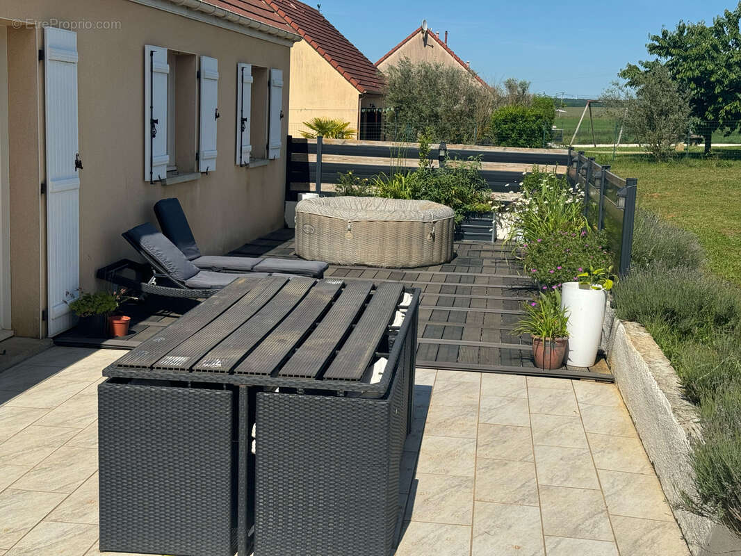 Pavillon de plain pied avec grand terrain à Coutarnoux (89440) au prix de 184 575 € F.A.I. - photo 8
