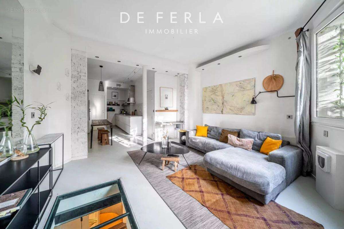 Appartement à PARIS-18E