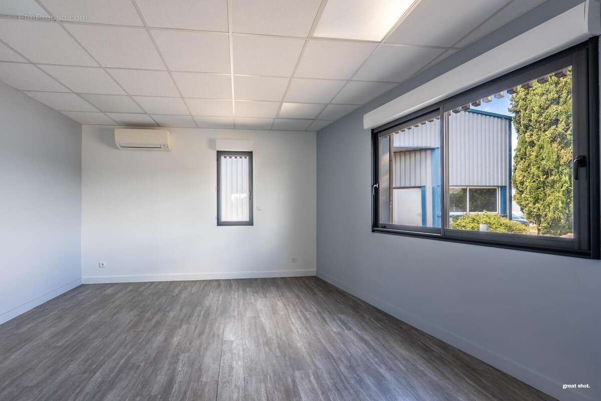 Photo 6 - Commerce à MONDOUZIL