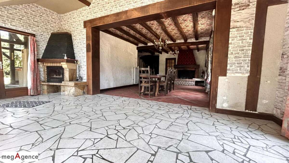 Maison à MASLIVES
