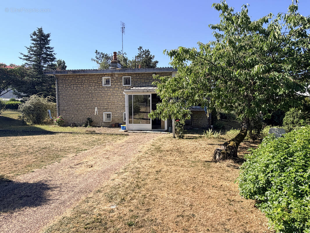 Maison à PREMERY