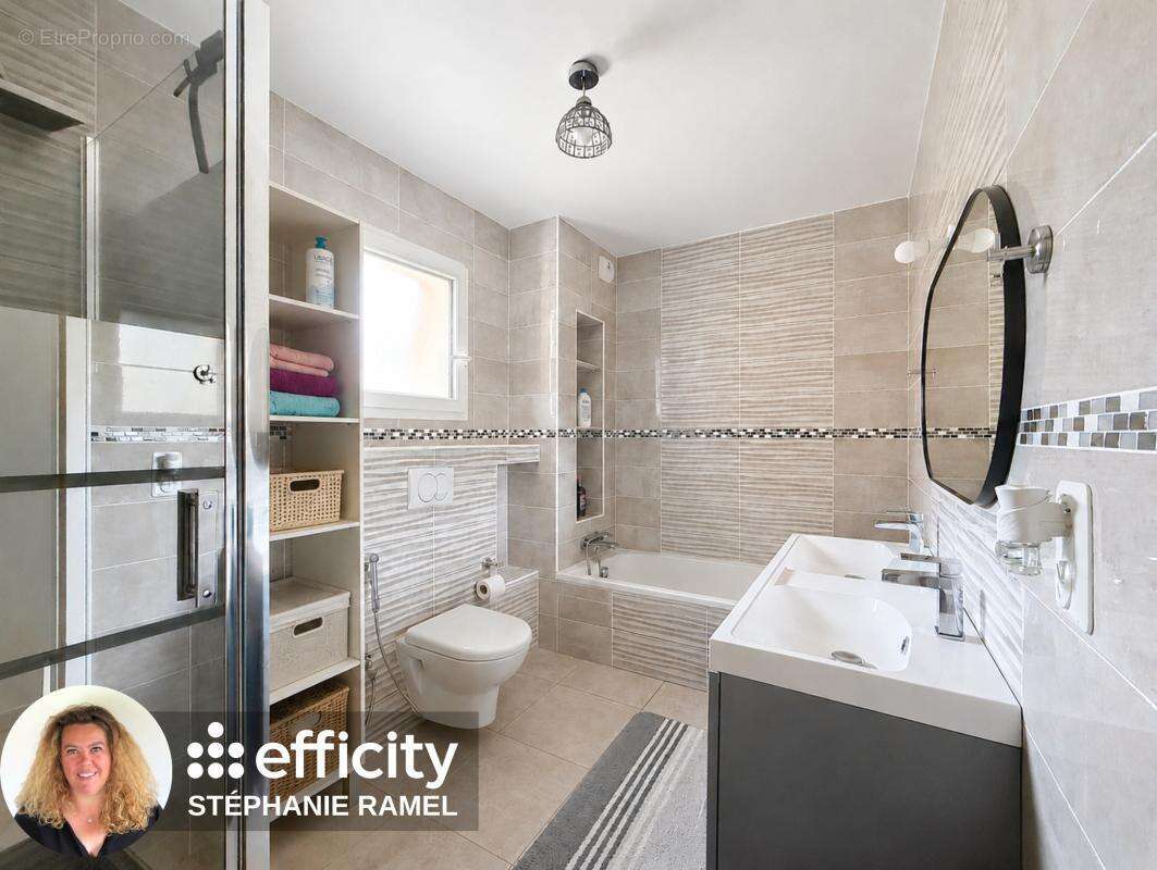 Maison 130 m² à Cluses  - photo 7