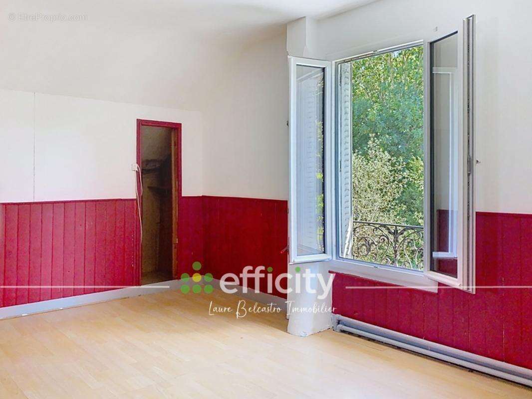 Maison à VILLECRESNES