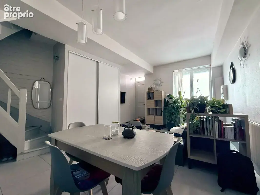 Maison de ville sur 3 niveaux, 62m², 2 chambres et une pièce, cave - photo 4