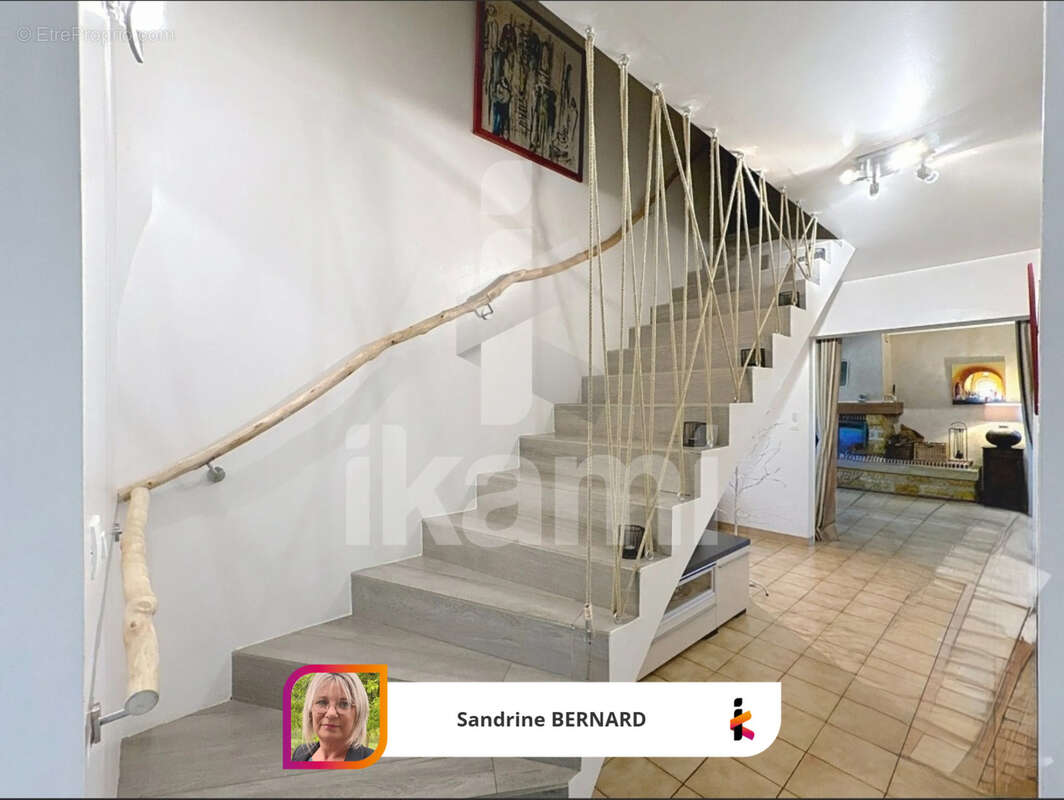 Maison à THEILLAY