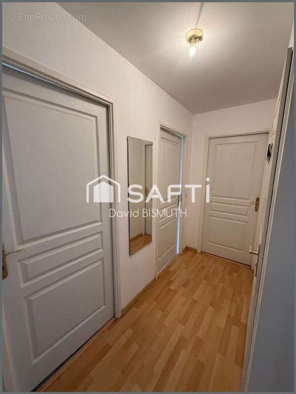Photo 9 - Appartement à GENNEVILLIERS