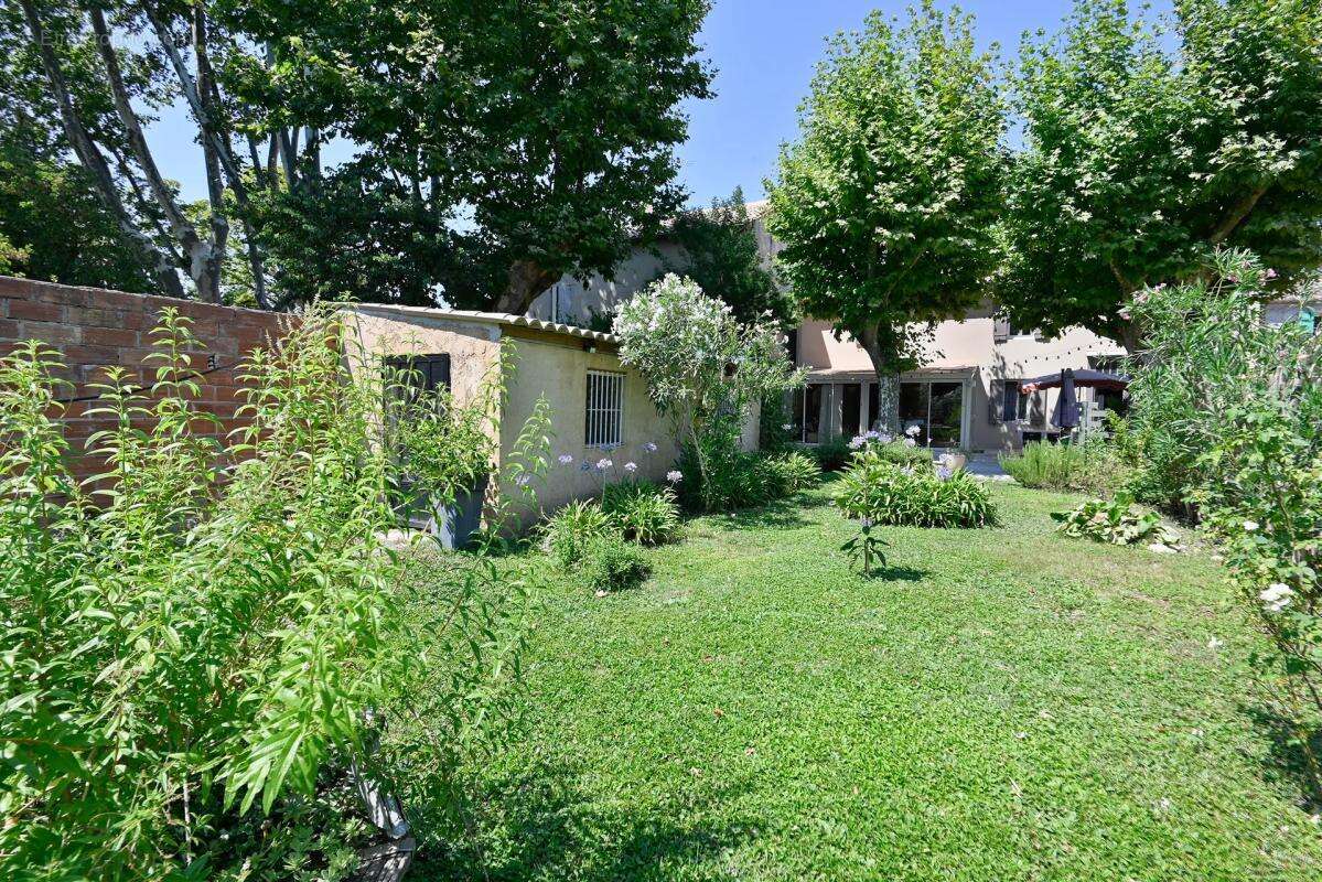 Maison de 5 pièces de 162 m² à Avignon - photo 11