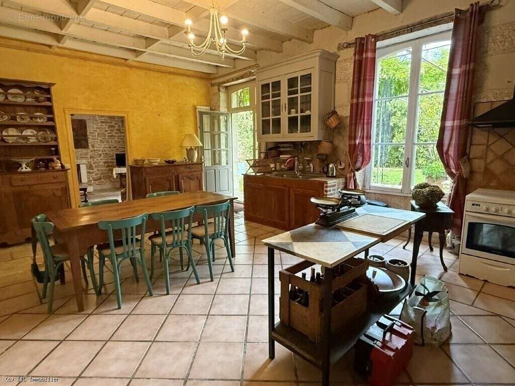 Maison à COUHE