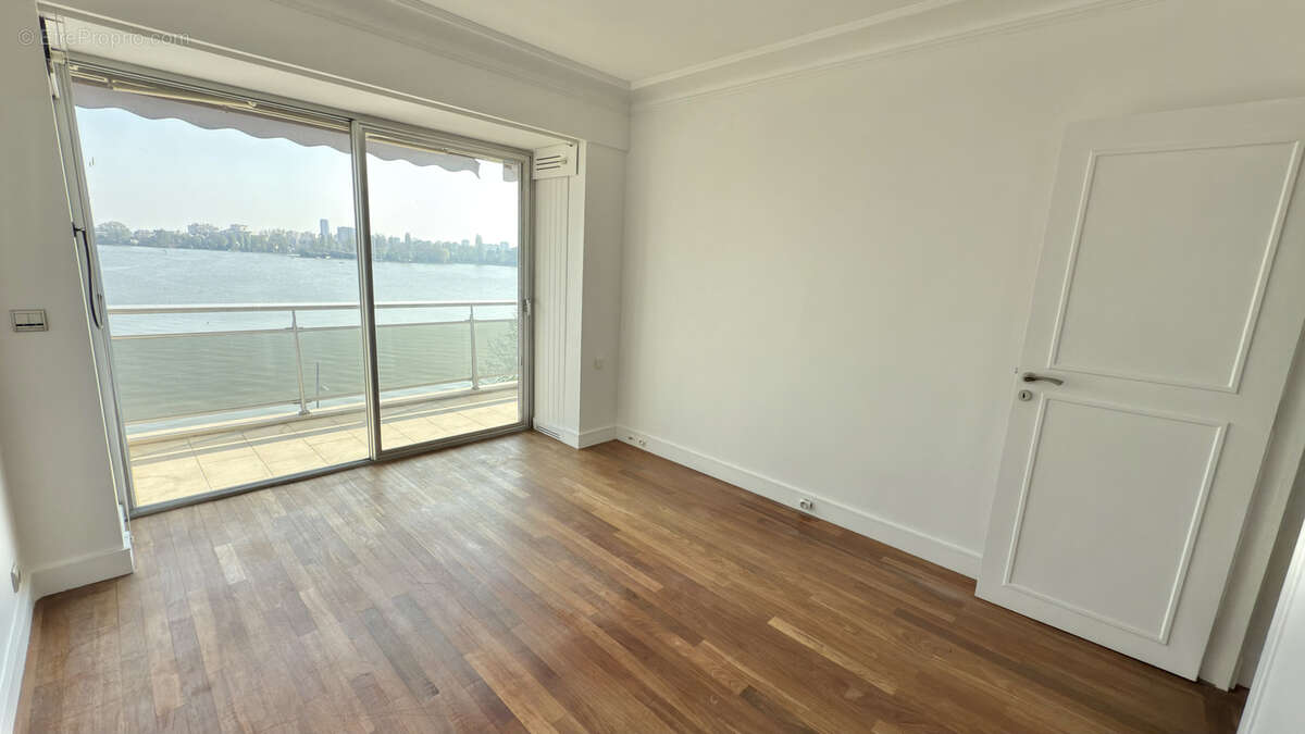 Appartement à ENGHIEN-LES-BAINS
