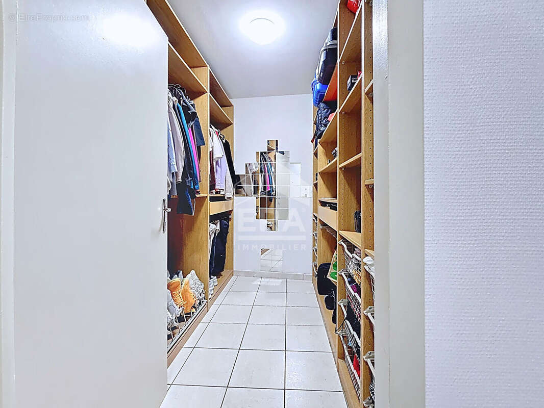 Appartement à LONGLAVILLE