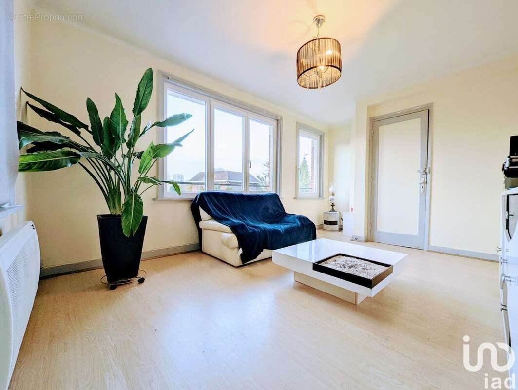 Photo 7 - Commerce à LOOS