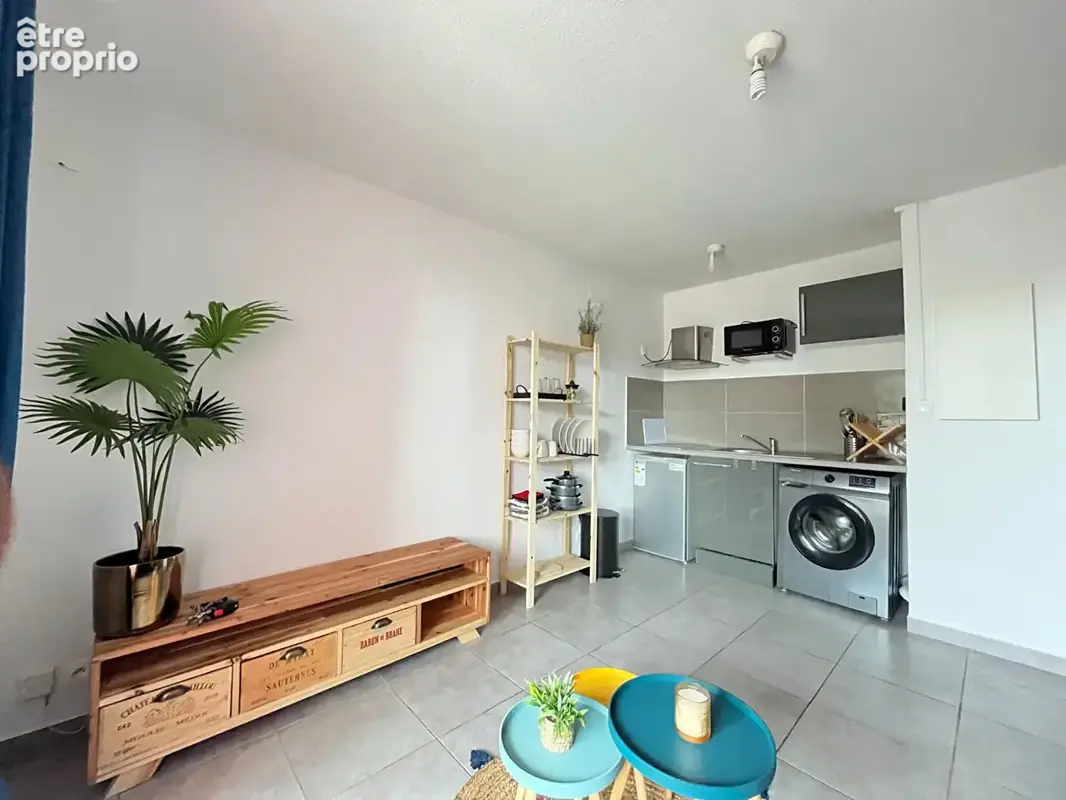 A VENDRE- Sainte-Clotilde - Studio meublé proche FAC - photo 2
