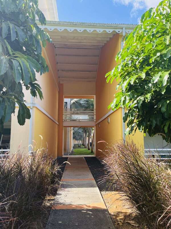 Appartement à BAIE-MAHAULT