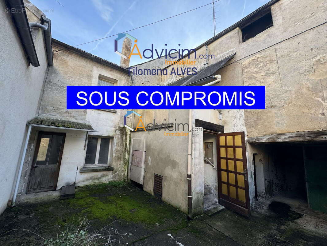 Maison à CROUTTES-SUR-MARNE