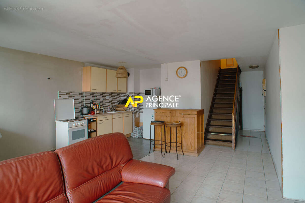 Appartement à SARTROUVILLE