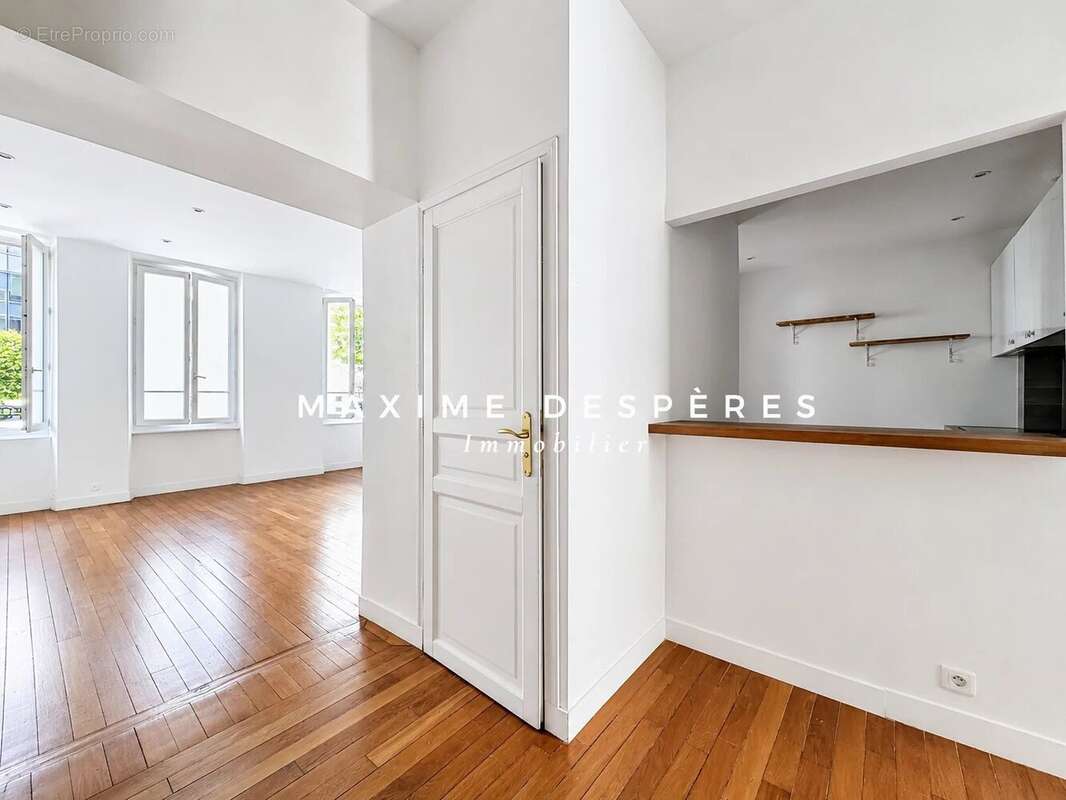 Appartement à NEUILLY-SUR-SEINE