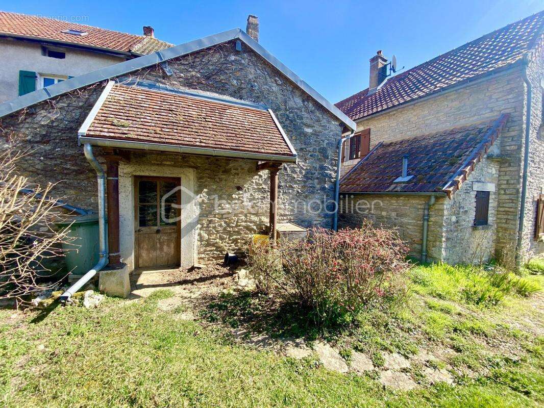 Maison à GISSEY-SUR-OUCHE