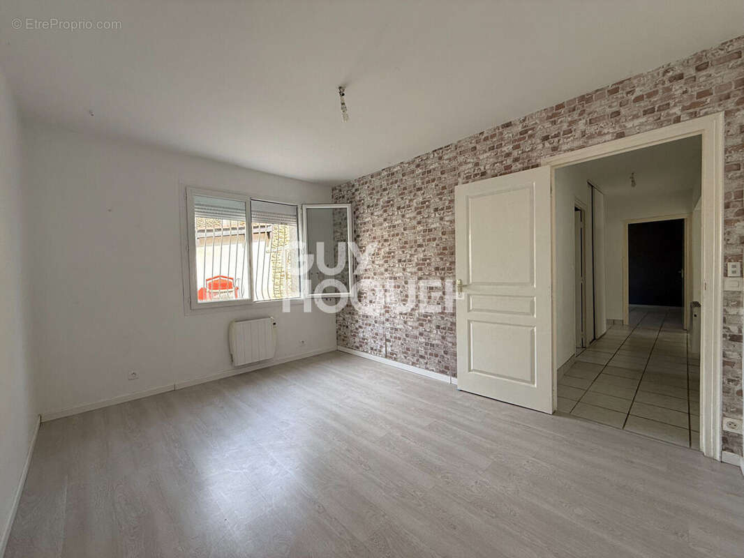 Appartement Echalas 4 pièce(s) 94 m2 - photo 11