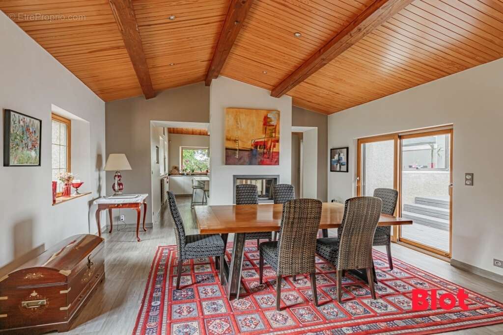 Maison à SAINT-JULIEN-DE-CONCELLES