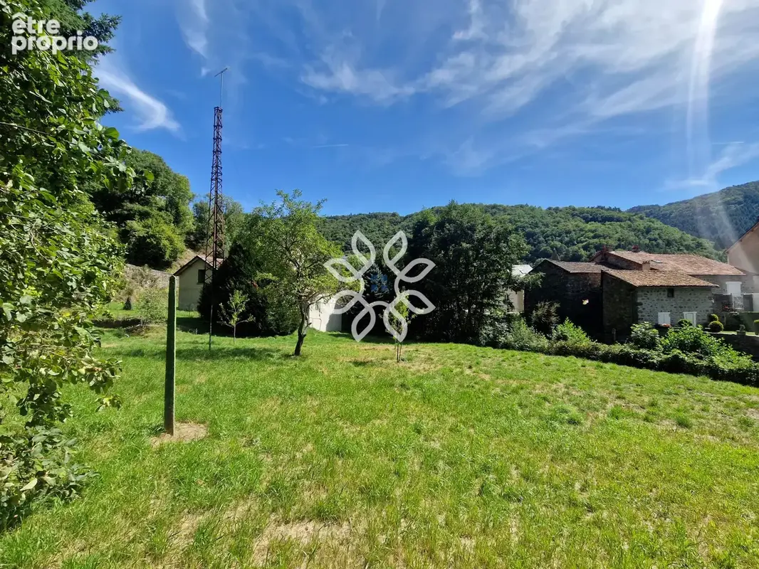 Maison de caractère avec droit d’eau et vaste terrain - photo 7