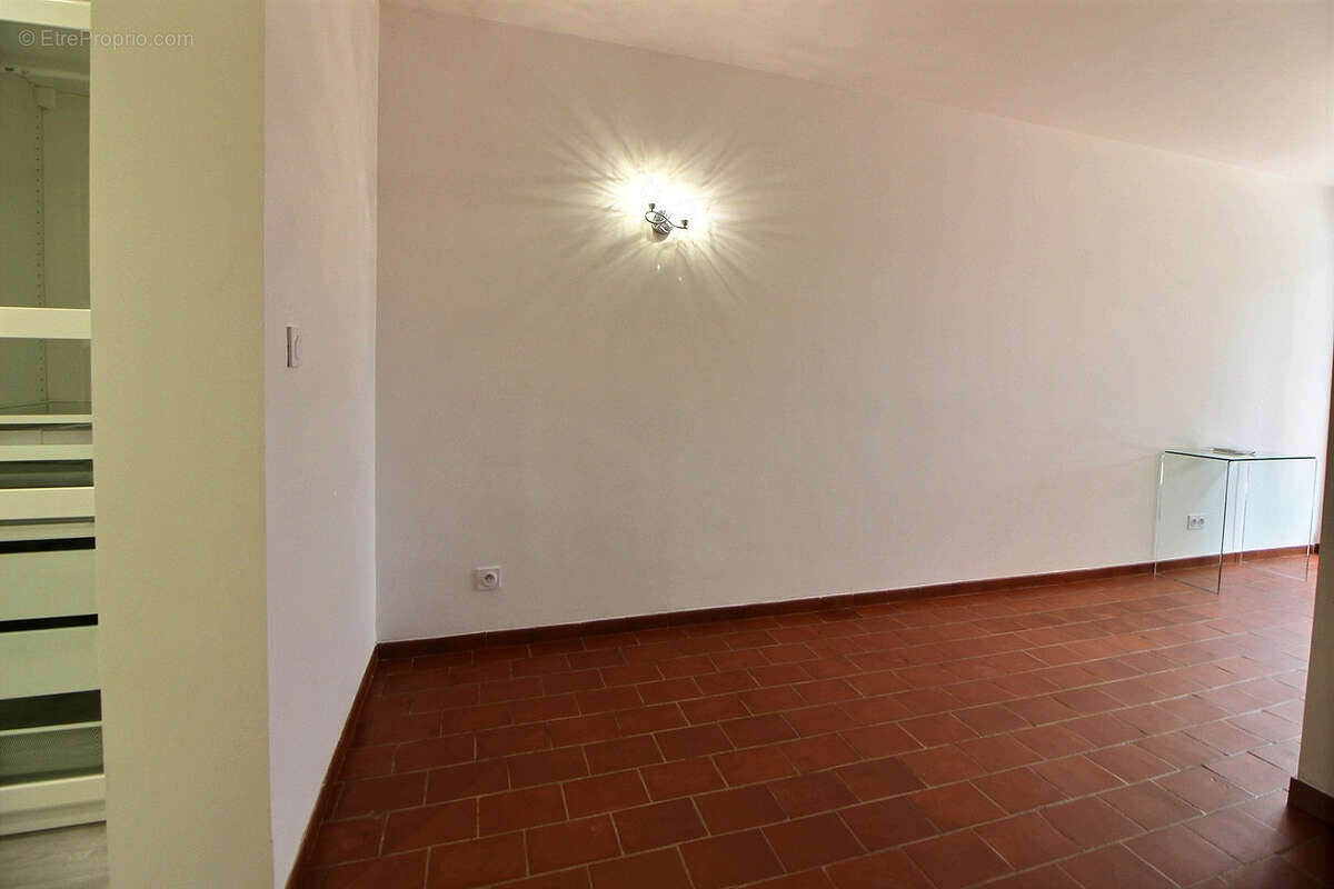 Appartement à MARSEILLE-11E