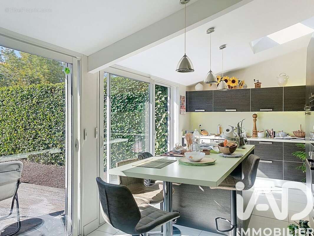 Maison 120 m² à Villenave-D'ornon  - photo 2