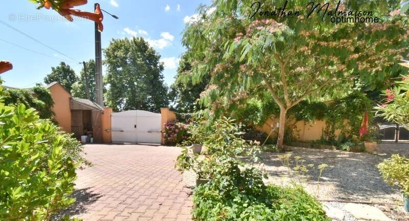 Maison à CONCHES-EN-OUCHE