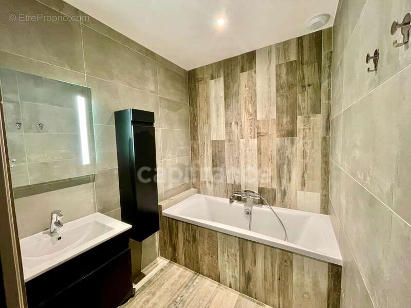 Maison à vendre contemporaine 6 pièces LA CIOTAT (13) - photo 9