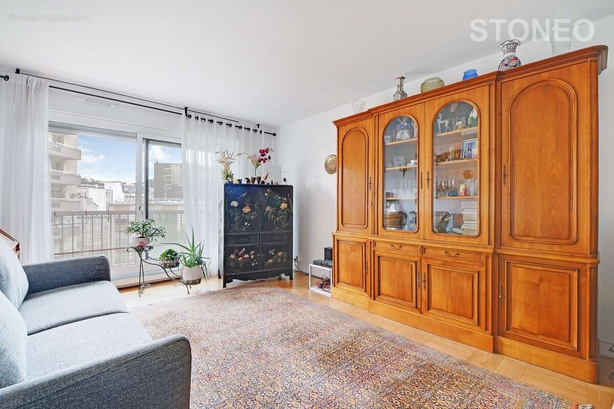 Appartement à PARIS-18E