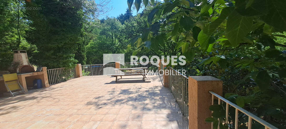 A VENDRE, Proche Lodève, Maison 159 m2 en pleine nature sur 6002 m2 de terrain attenant - photo 8
