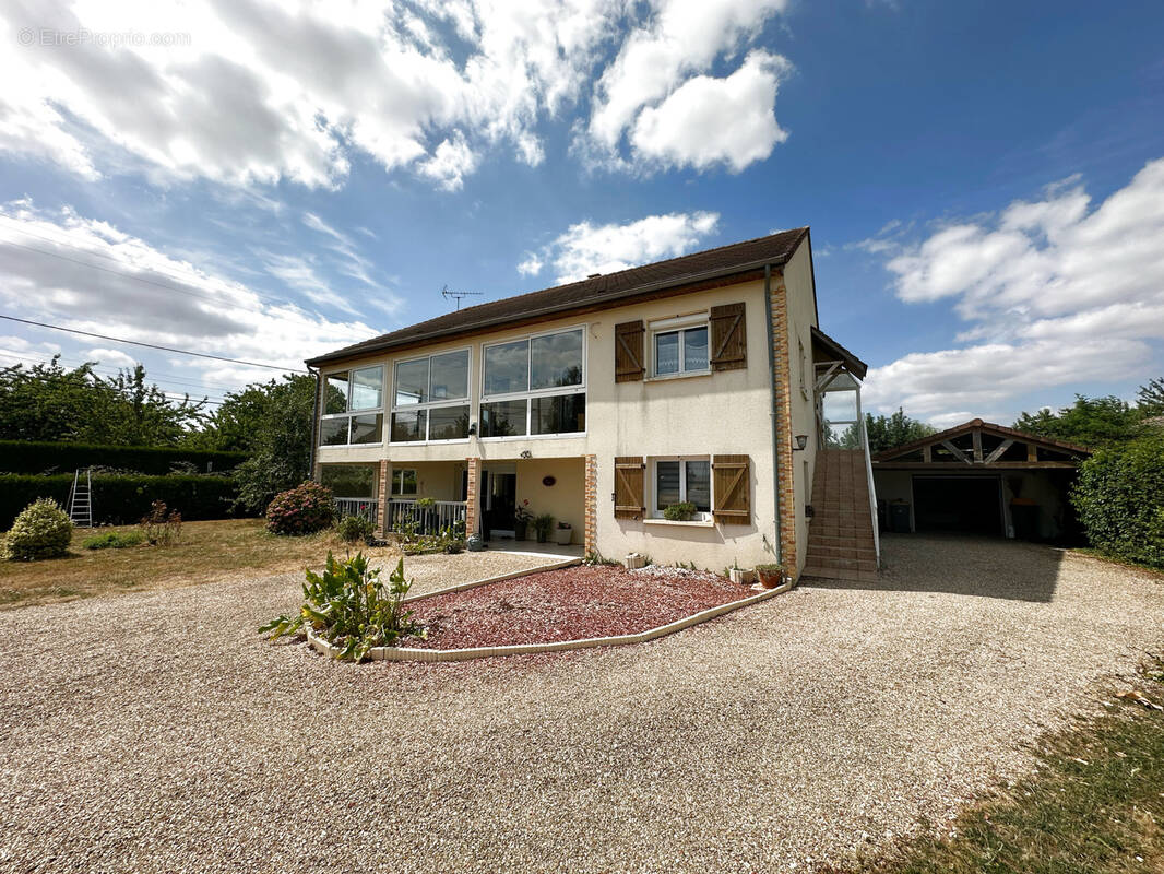 Maison à COMBON