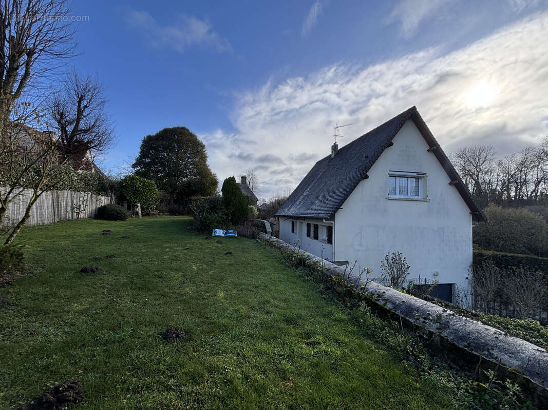Maison à COLOMBIERS-SUR-SEULLES
