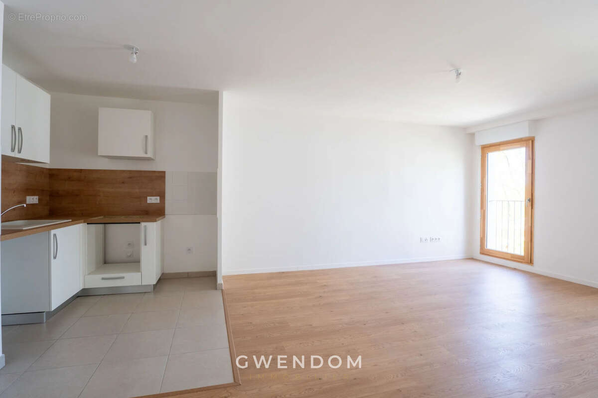 Appartement à TORCY
