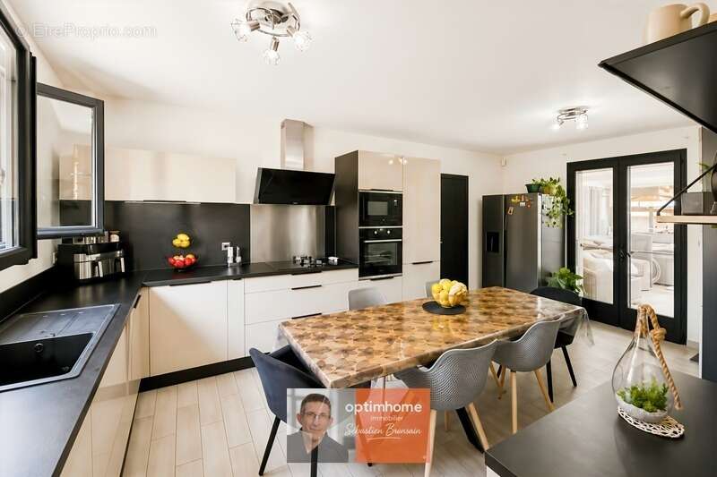 Ghisonaccia – maison familiale avec piscine, jacuzzi et panneaux solaires - photo 5