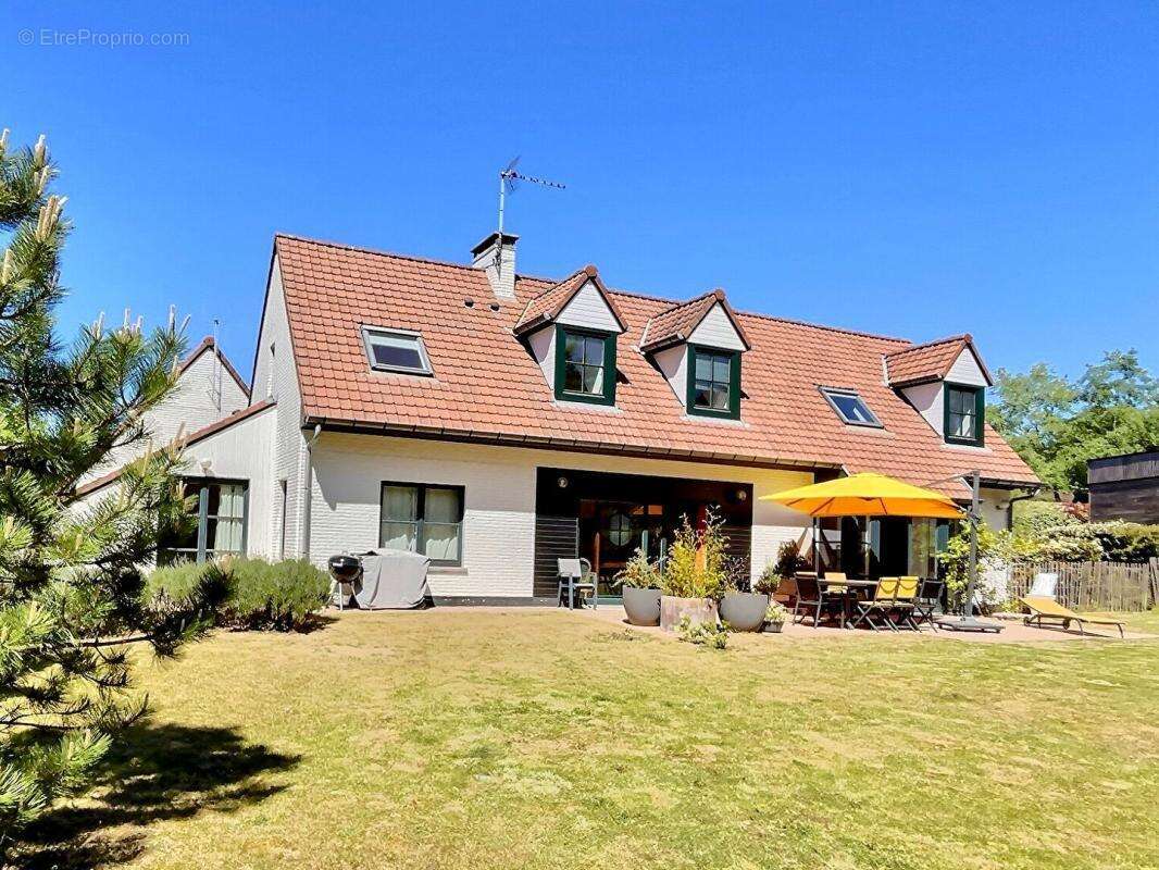 Maison à NESLES