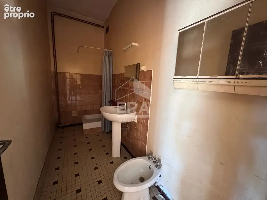 Maison à vendre à Tauriac - 7 pièces, 209 m², travaux à prévoir - photo 16