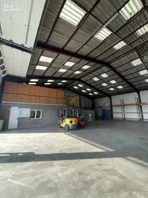 Vente propriété, pavillon +  bâtiment de 700 m2 env sur terrain de 2,12 ha LURE - photo 27