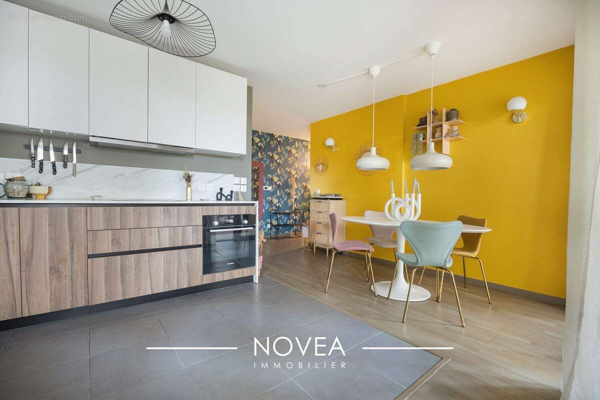 Appartement à SATHONAY-CAMP