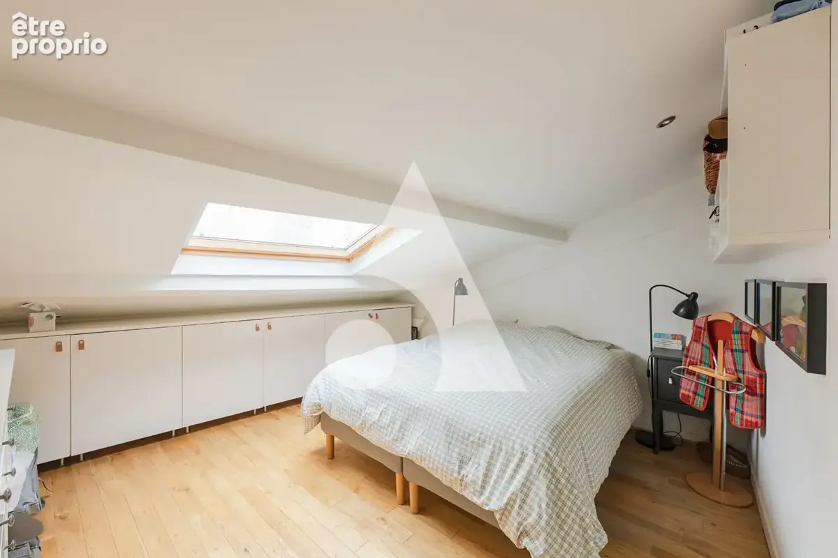 Rare & atypique : appartement 5 pièces, dernier étage au coeur de Clichy - photo 9