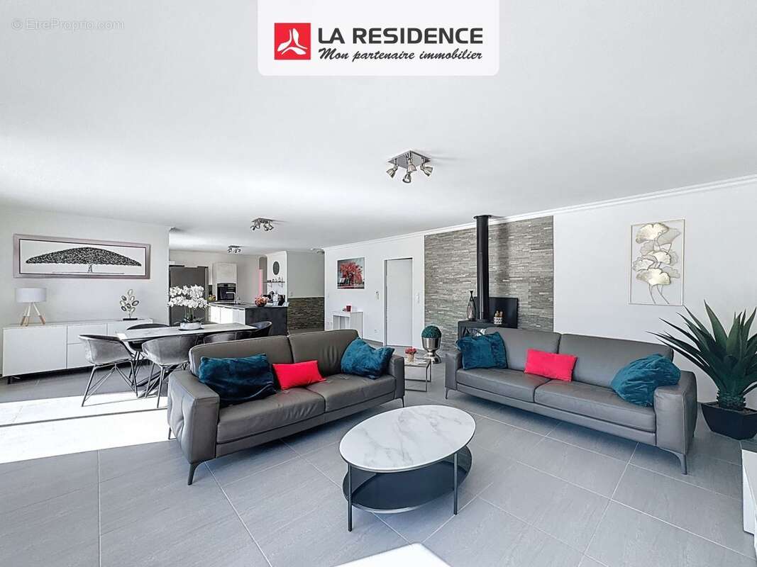 Maison 135 m² à Vence  - photo 4
