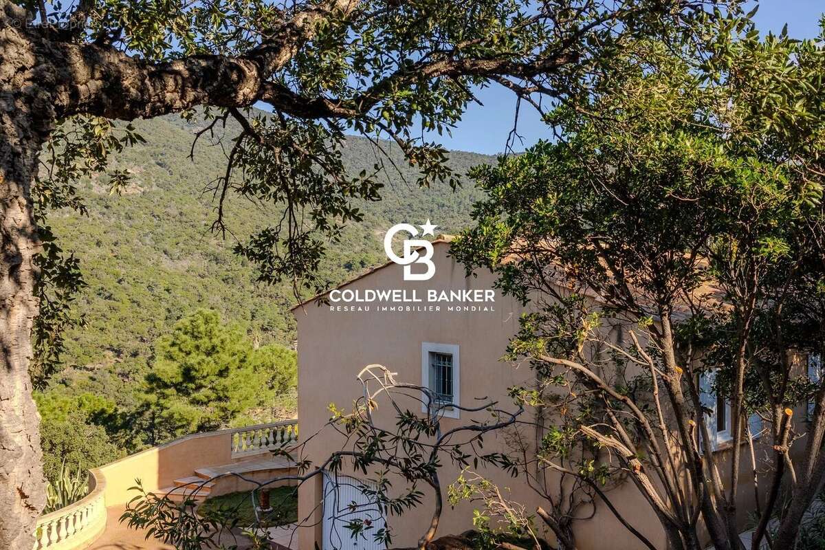 Maison à RAYOL-CANADEL-SUR-MER