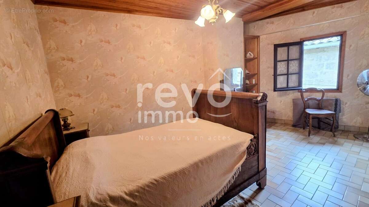 ST PARGOIRE : Maison de village avec garage, loggia de 20 m², 3 chambres, excellente restauration - photo 9