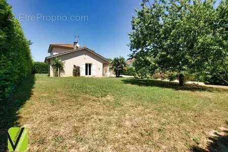 Maison - 117.6m ² - photo 3