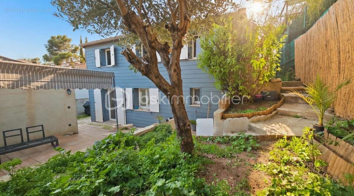 Maison à LE CASTELLET