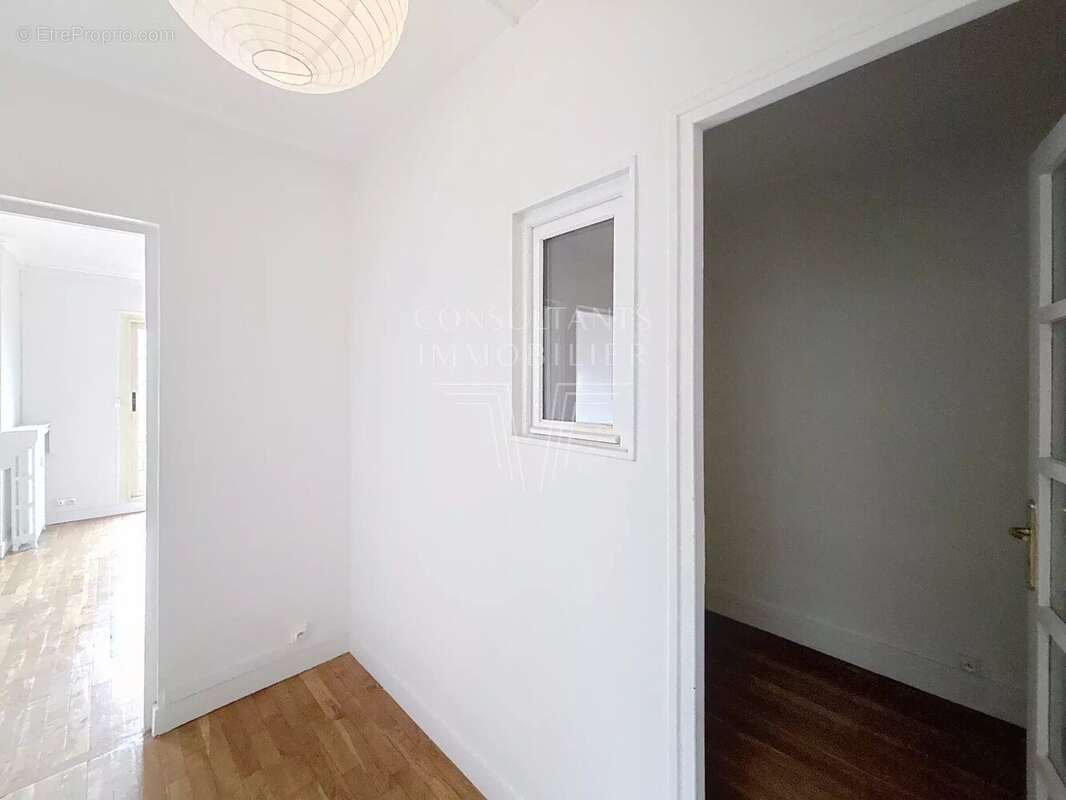 Appartement à NEUILLY-SUR-SEINE