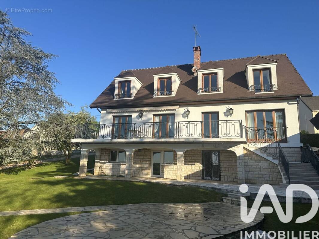 Photo 1 - Maison à SAINT-FARGEAU-PONTHIERRY